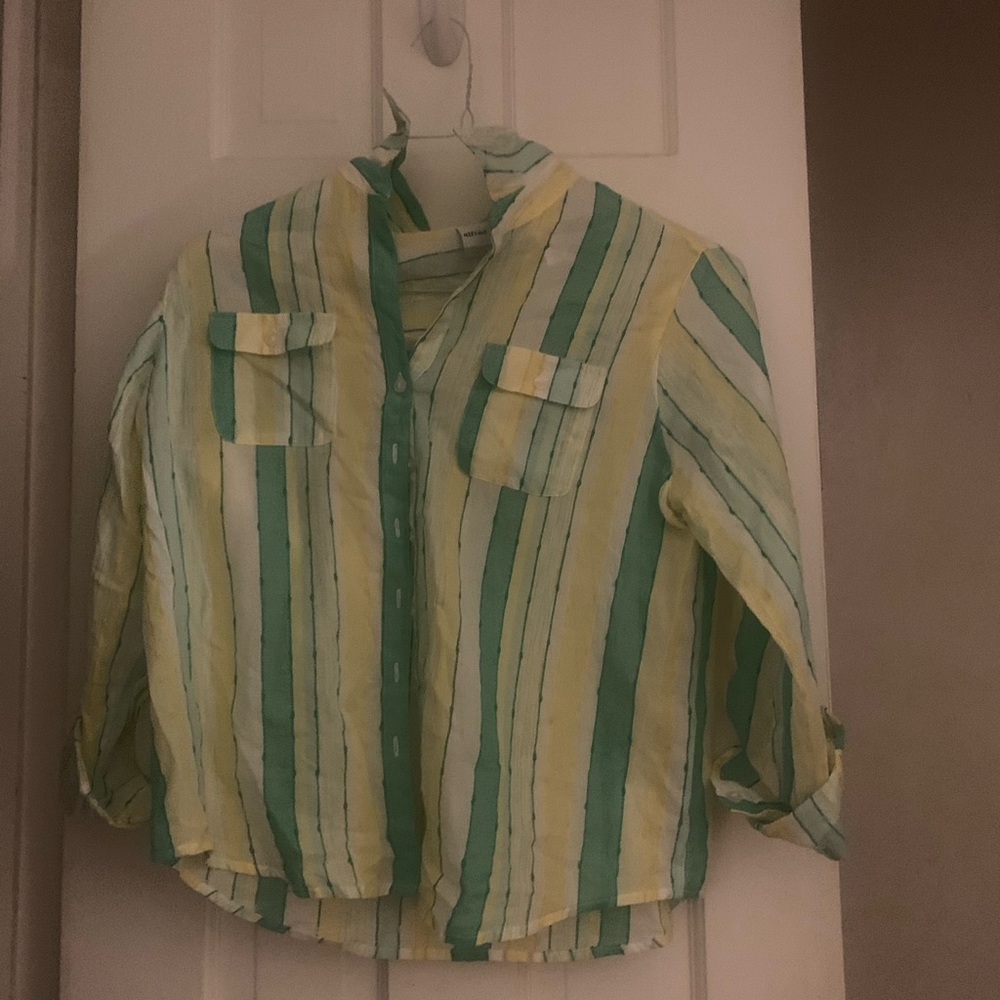 Alfred Dunner Women’s Petite, 12P, Bahama Bays Green and Yellow Multi Button Top